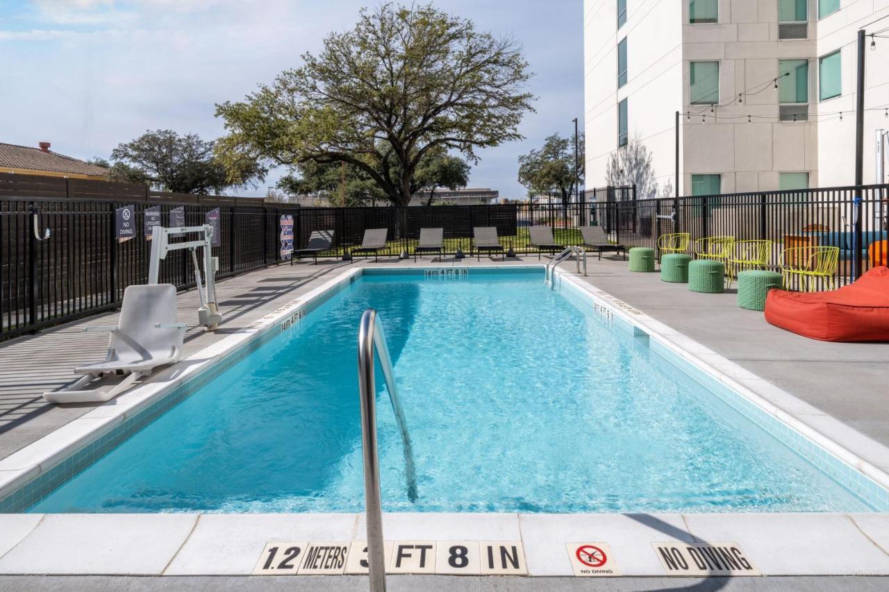 Aloft Austin South Hotel Exterior photo
